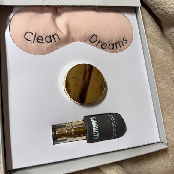 BEAUTYCOUNTER Clean Dreams Set NEW WITH BOX - Picture 2 of 6